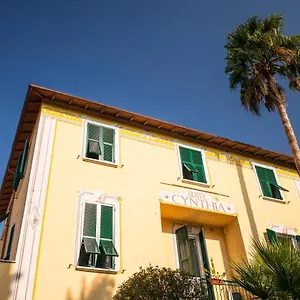 Cynthia Finale Ligure