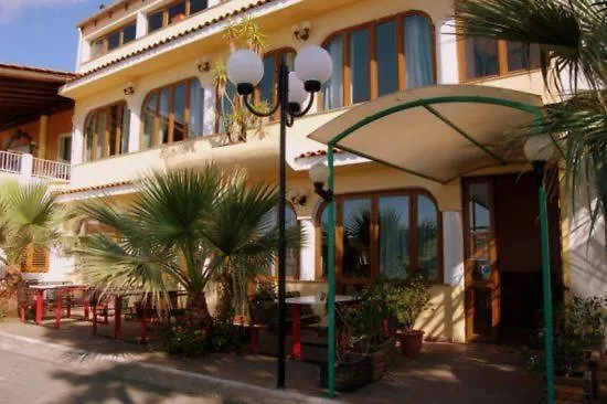 Hotel All'Antico Pozzo Barcellona-Pozzo di Gotto 3*,  Włochy